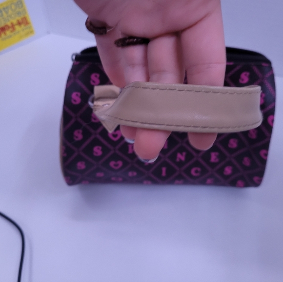 Princess Hand Bag - Picture 12 of 14